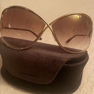 Time Ford Miranda Sunglasses Rose Gold- New-not tags